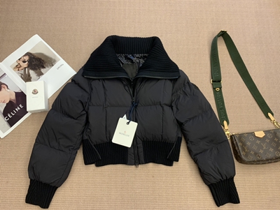 ハイクオリティダウンジャケット正面デザイン